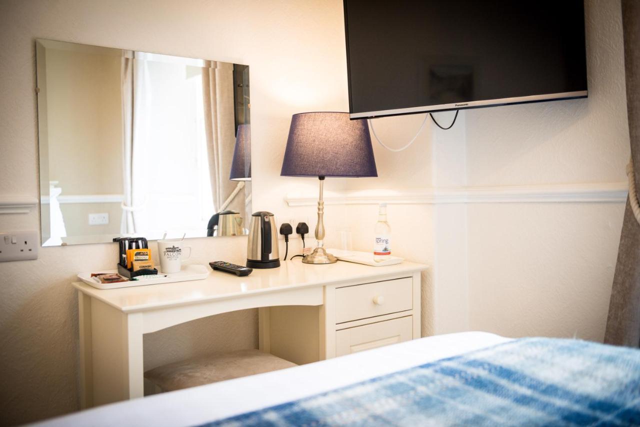 The Falcon Hotel 3*